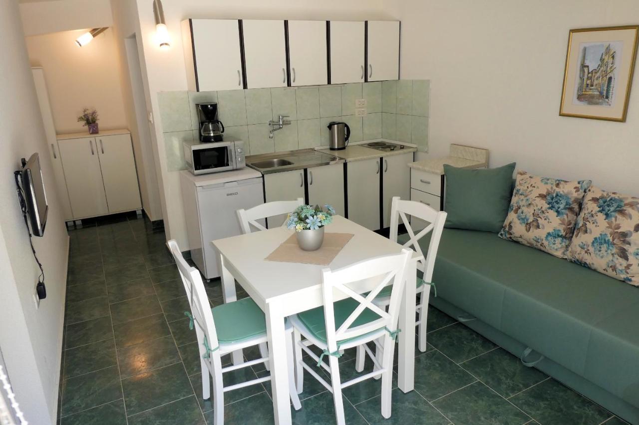 Apartment Zelena Oaza ลอฟราน ภายนอก รูปภาพ