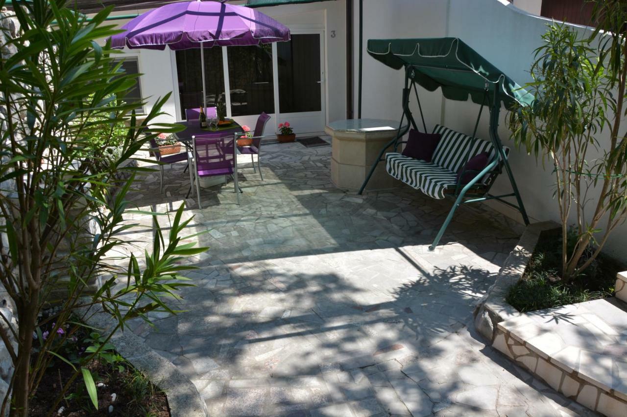 Apartment Zelena Oaza ลอฟราน ภายนอก รูปภาพ